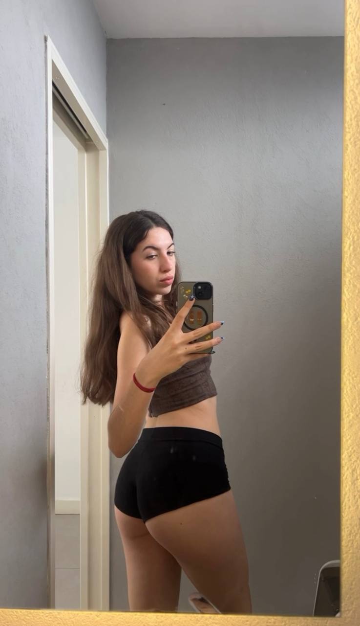 Amber in her underwear in Hovrach