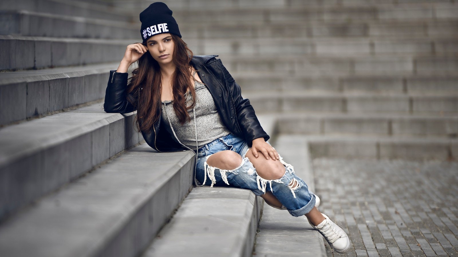 Sassy girls in Hovrach