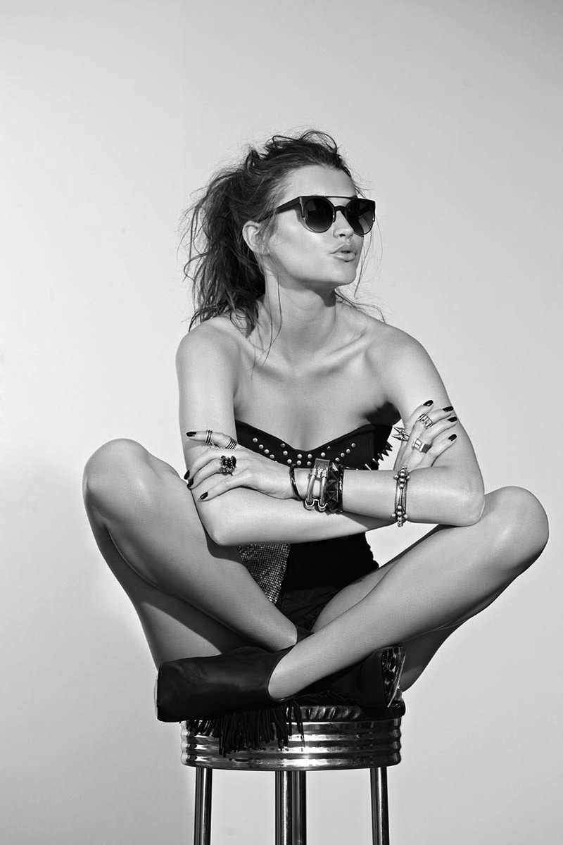 Sassy girls in Hovrach