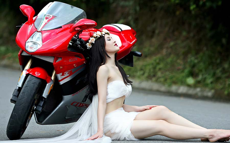 Beautiful girls and motorcycles in Hovrach