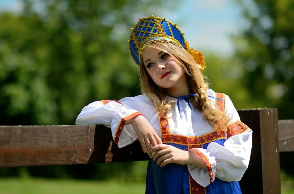 Photo Slavic girls in Hovrach