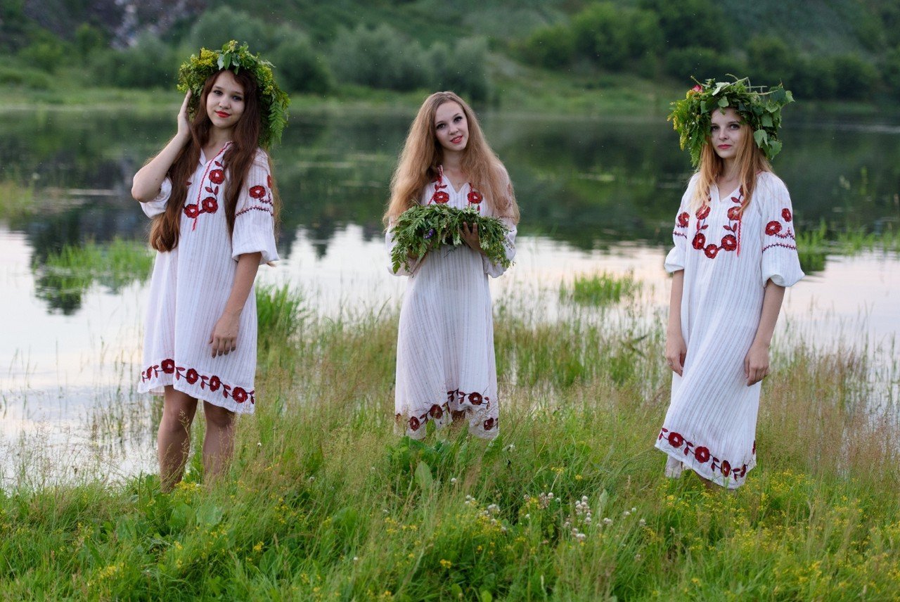 Slavic women in Hovrach